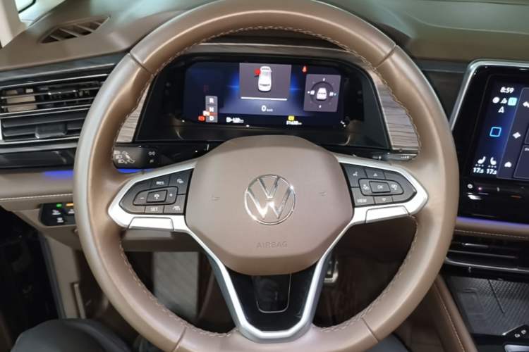 Used Volkswagen Viloran 2023 380TSI Prestige Edition Steering Wheel