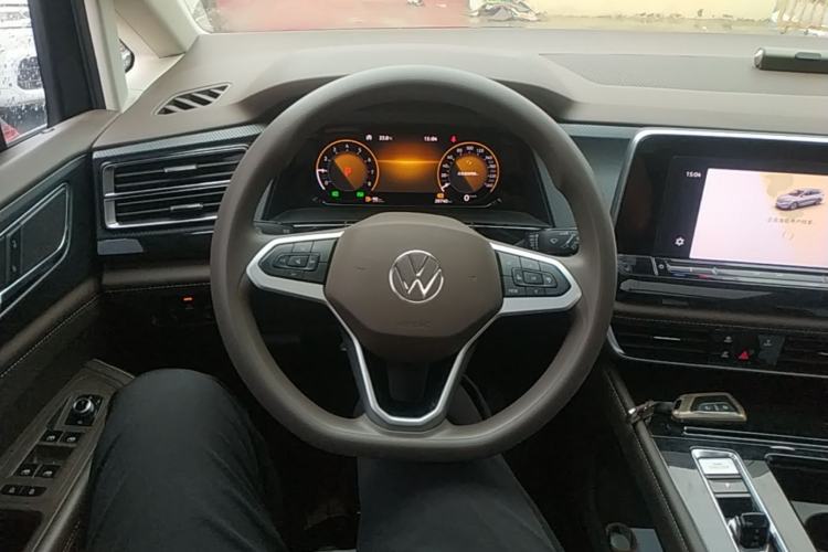 Used Volkswagen Viloran 2023 Revised 330TSI Business Edition Steering Wheel
