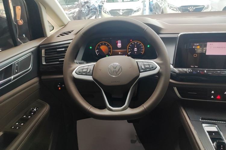 Used Volkswagen Viloran 2023 Revised 330TSI Business Edition Steering Wheel