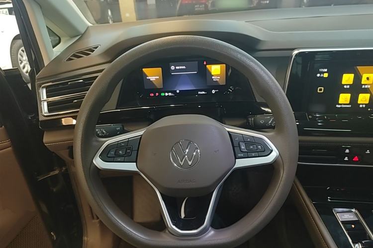 Used Volkswagen Viloran 2023 Revised 330TSI Business Edition Steering Wheel