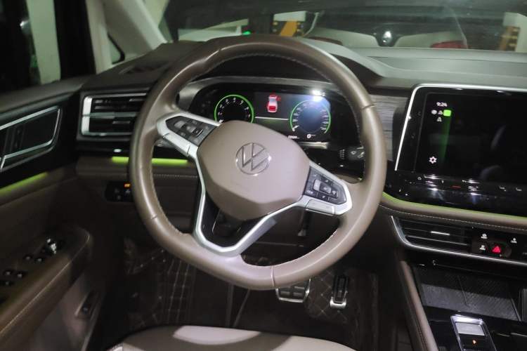 Used Volkswagen Viloran 2023 380TSI Prestige Edition Steering Wheel