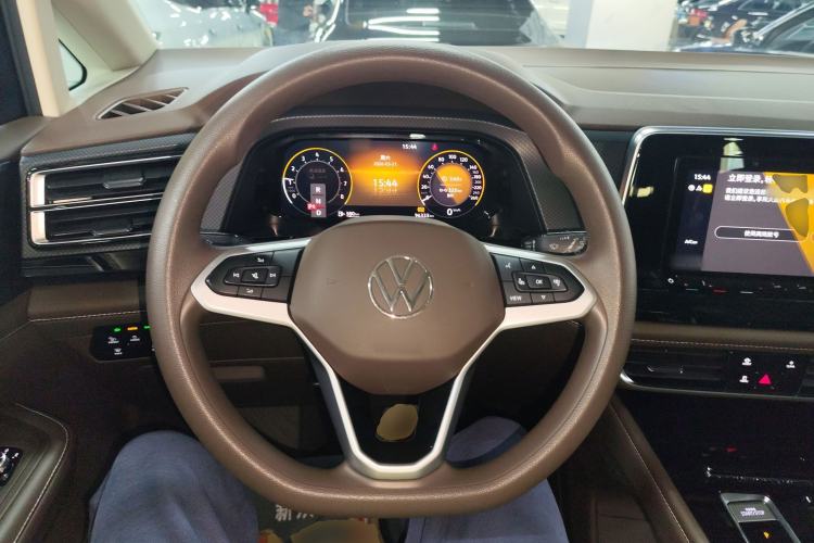 Used Volkswagen Viloran 2023 Revised 330TSI Business Edition Steering Wheel