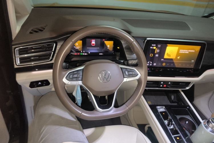 Used Volkswagen Viloran 2023 Revised Version 380TSI Luxury Edition Steering Wheel
