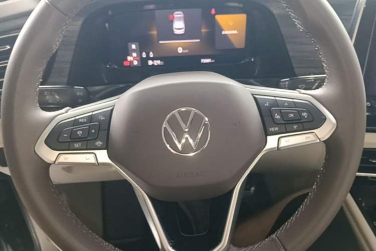 Used Volkswagen Viloran 2023 Revised Version 380TSI Luxury Edition Steering Wheel