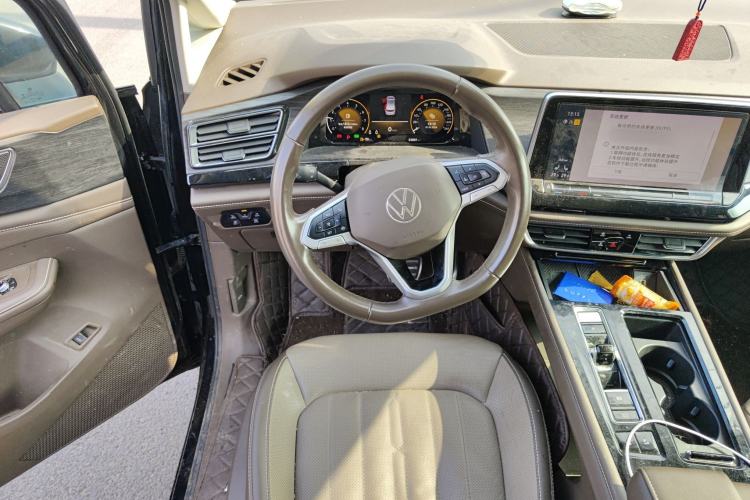 Used Volkswagen Viloran 2023 Revised Version 380TSI Luxury Edition Steering Wheel