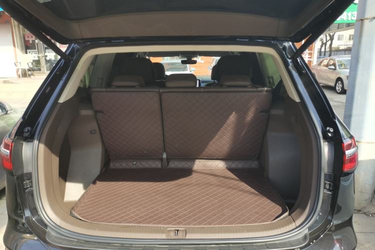 Used Volkswagen Viloran 2023 380TSI Prestige Edition Trunk