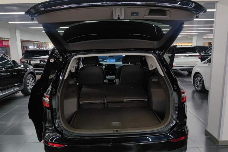 Used Volkswagen Viloran 2023 380TSI Flagship Edition Trunk