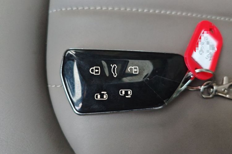 Used Volkswagen Viloran 2023 Facelift 330TSI Luxury Edition Vehicle Key