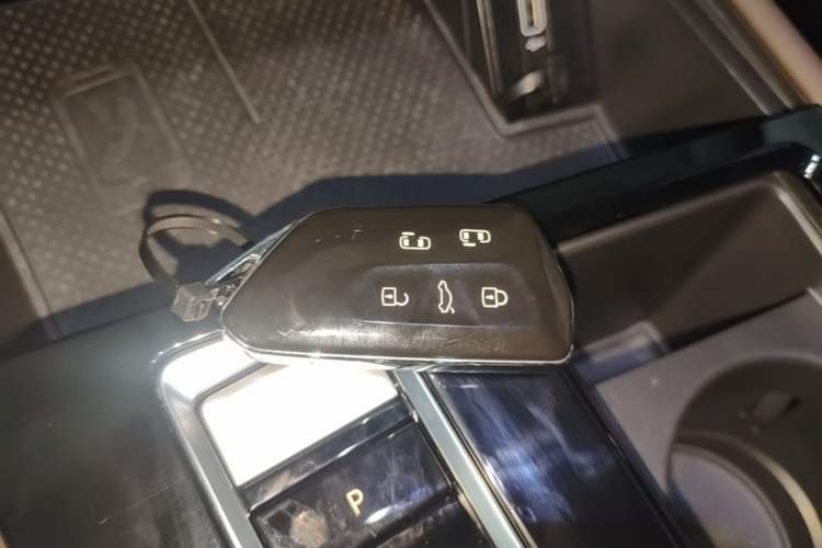 Used Volkswagen Viloran 2023 380TSI Prestige Edition Vehicle Key