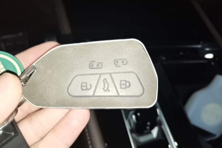 Used Volkswagen Viloran 2023 380TSI Luxury Edition Vehicle Key