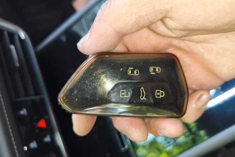 Used Volkswagen Viloran 2023 Revised 380TSI Prestige Edition Vehicle Key