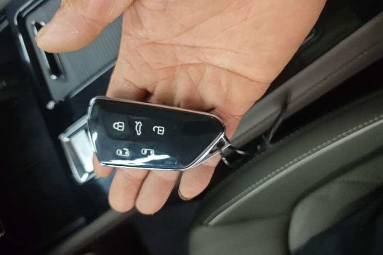 Used Volkswagen Viloran 2023 380TSI Prestige Edition Vehicle Key