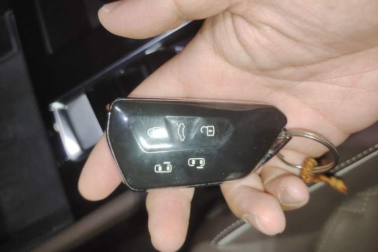 Used Volkswagen Viloran 2023 380TSI Prestige Edition Vehicle Key