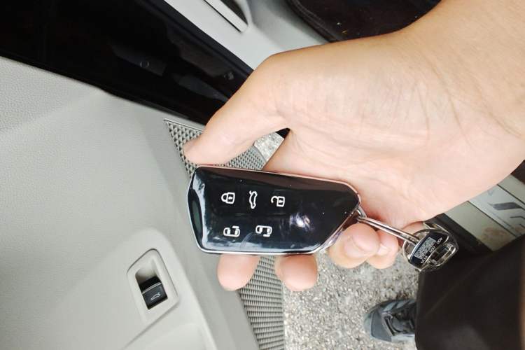 Used Volkswagen Viloran 2023 380TSI Luxury Edition Vehicle Key