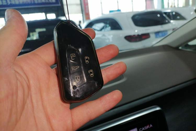 Used Volkswagen Viloran 2023 380TSI Prestige Edition Vehicle Key