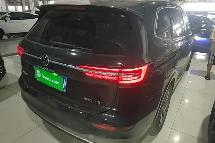 Used Volkswagen Viloran 2023 380TSI Luxury Edition Rear Right 45 Deg