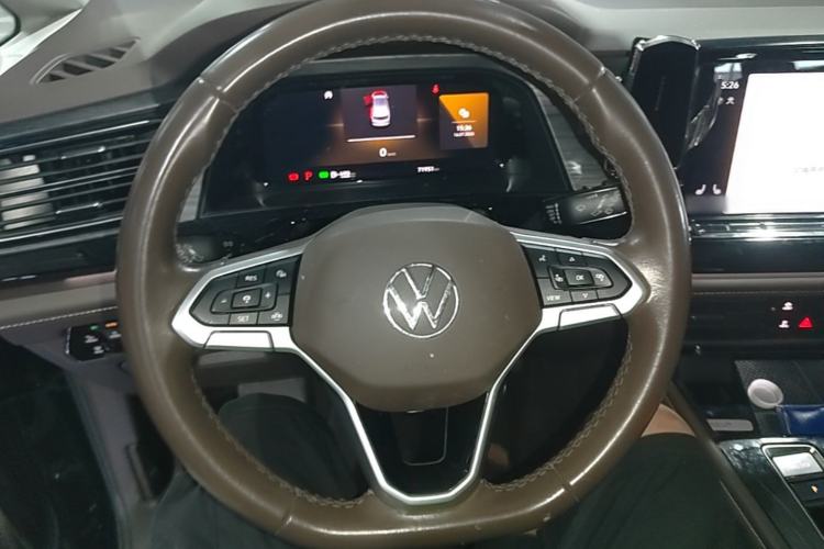 Used Volkswagen Viloran 2023 380TSI Luxury Edition Steering Wheel