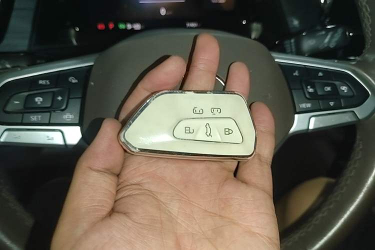 Used Volkswagen Viloran 2023 380TSI Luxury Edition Vehicle Key