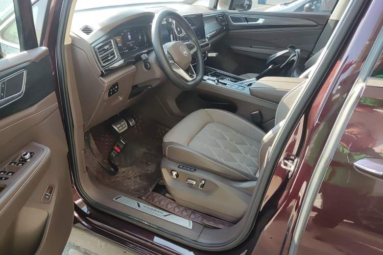 Used Volkswagen Viloran 2023 380TSI Prestige Edition Interior 3