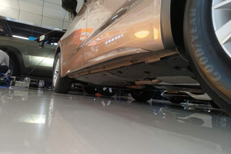 Used Volkswagen Viloran 2023 330TSI Business Edition Left Side Sill