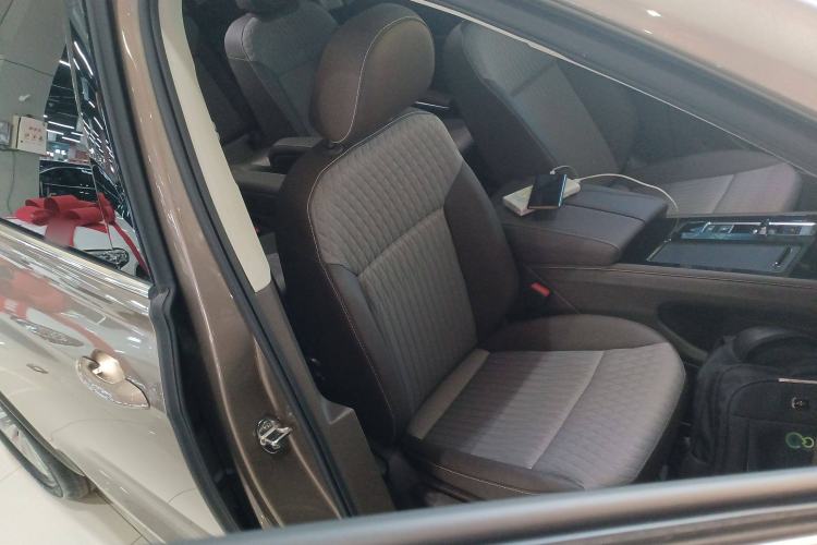 Used Volkswagen Viloran 2023 330TSI Business Edition Right Front Seat