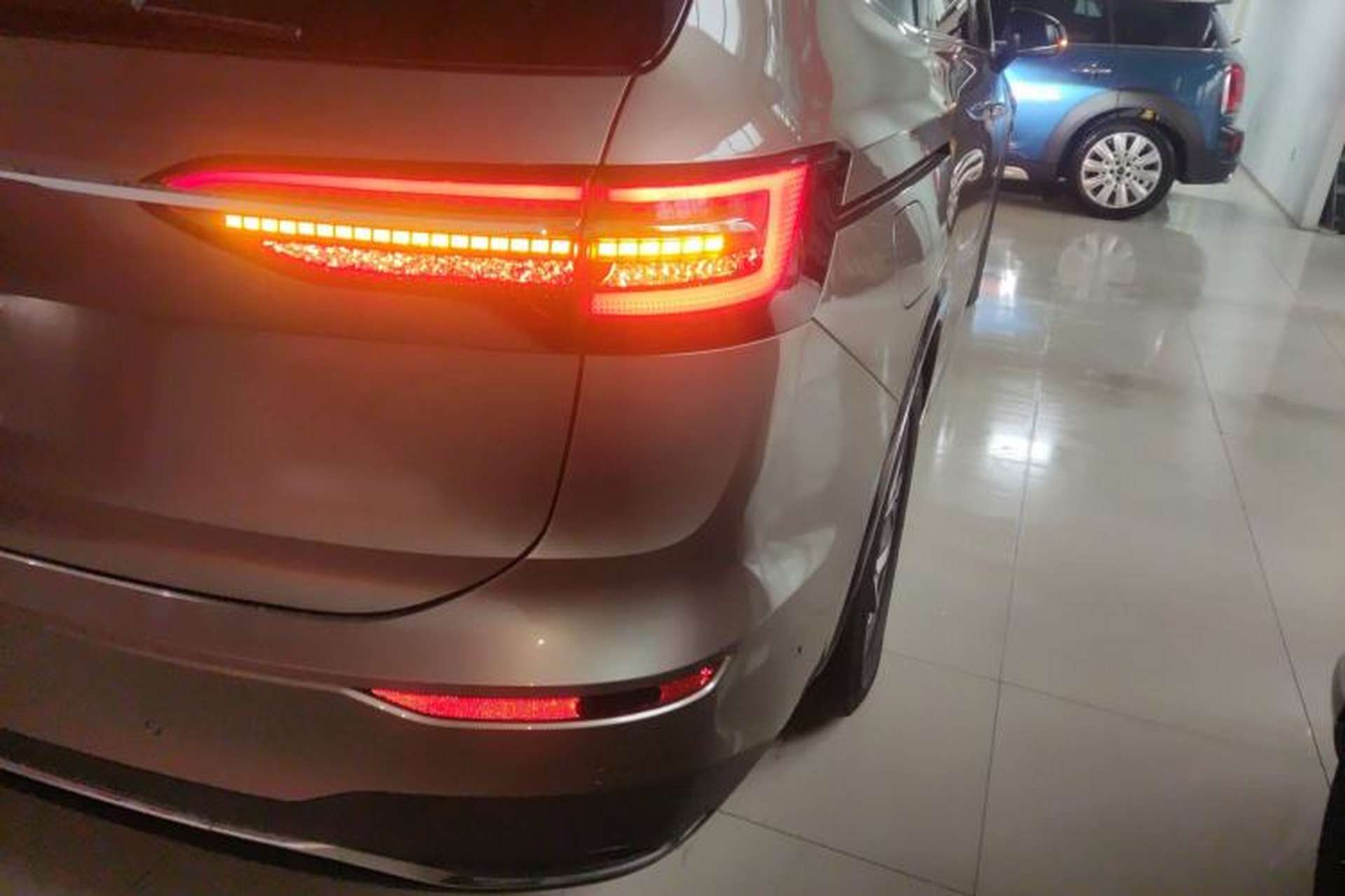 Used Volkswagen Viloran 2023 380TSI Luxury Edition Right Rear Taillight