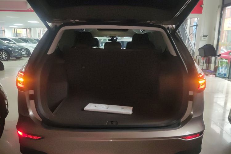 Used Volkswagen Viloran 2023 380TSI Luxury Edition Trunk