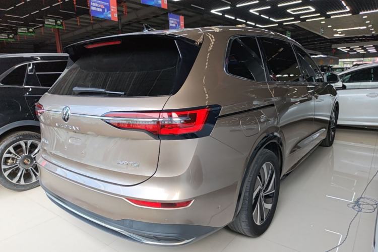 Used Volkswagen Viloran 2023 380TSI Luxury Edition Rear Right 45 Deg