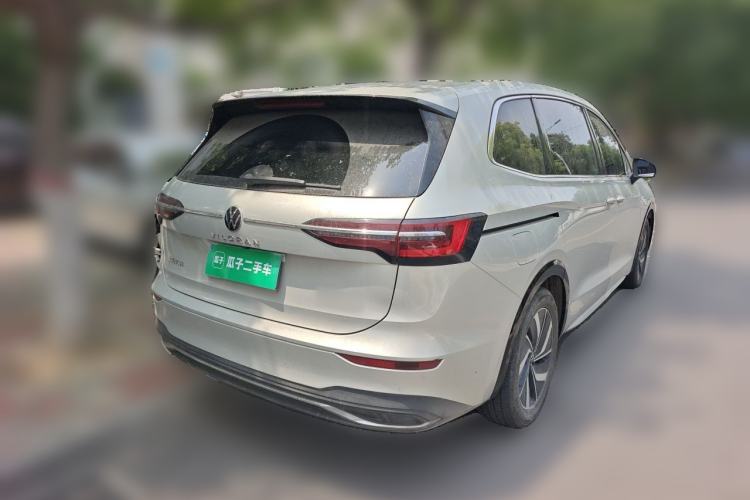 Used Volkswagen Viloran 2023 Facelift 330TSI Luxury Edition Rear Right 45 Deg