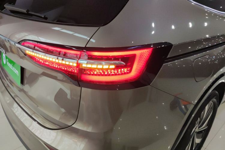Used Volkswagen Viloran 2023 380TSI Luxury Edition Right Rear Taillight