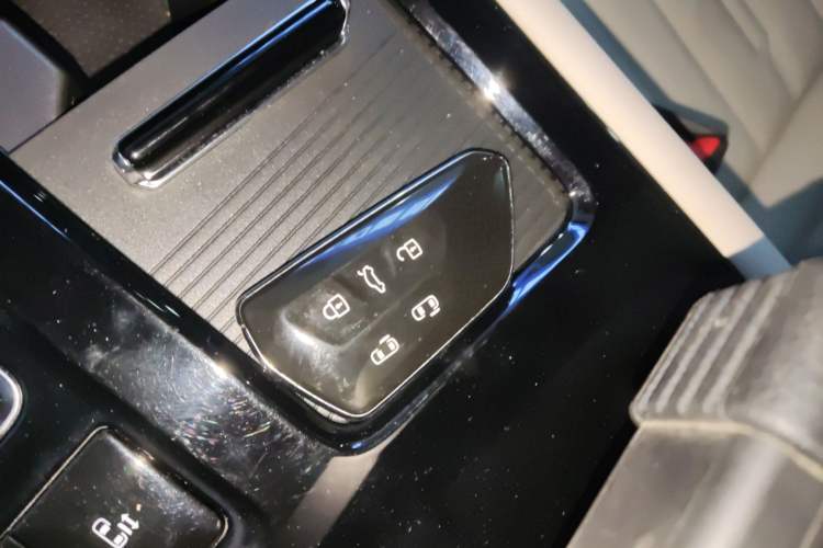 Used Volkswagen Viloran 2023 380TSI Luxury Edition Vehicle Key