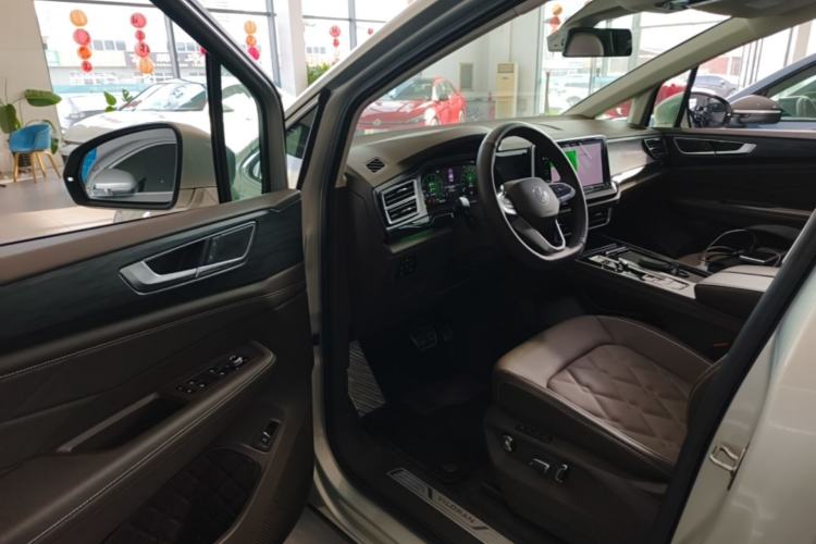 Used Volkswagen Viloran 2023 Revised 380TSI Prestige Edition Driver Seat