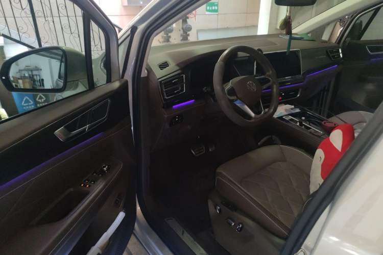 Used Volkswagen Viloran 2023 380TSI Prestige Edition Driver Seat