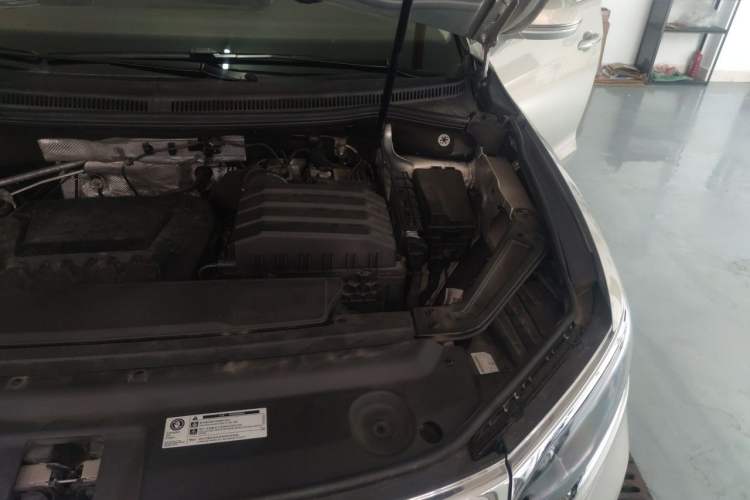 Used Volkswagen Viloran 2023 380TSI Prestige Edition Engine Bay Left