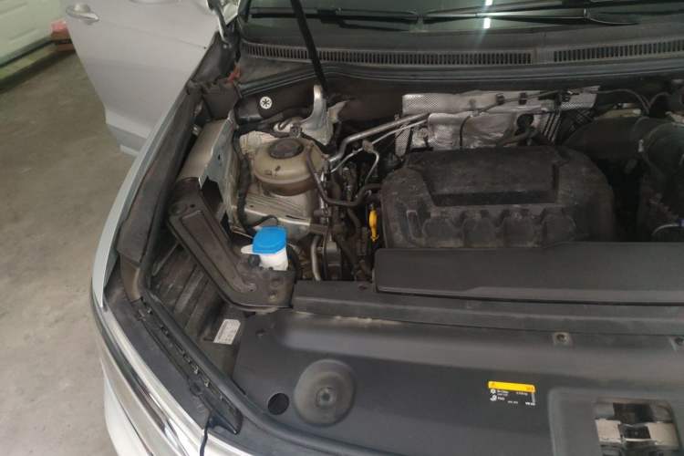 Used Volkswagen Viloran 2023 380TSI Prestige Edition Engine Bay Right
