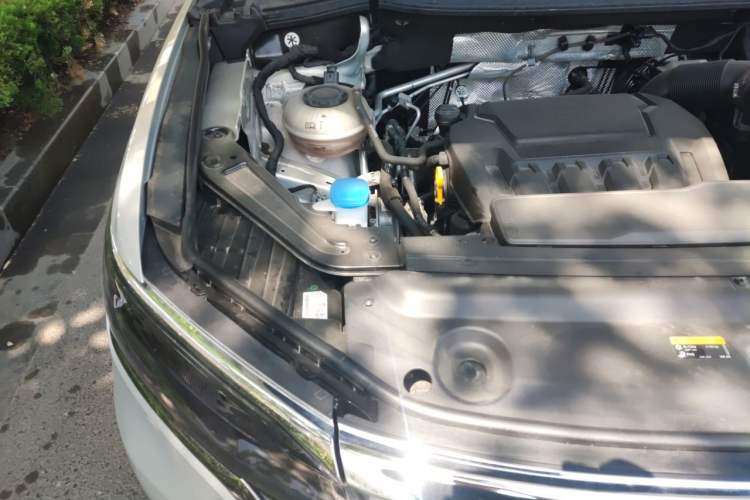 Used Volkswagen Viloran 2023 Revised 380TSI Prestige Edition Engine Bay Right