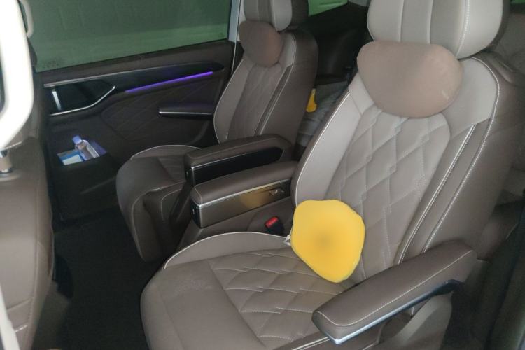 Used Volkswagen Viloran 2023 380TSI Prestige Edition Left Rear Seat