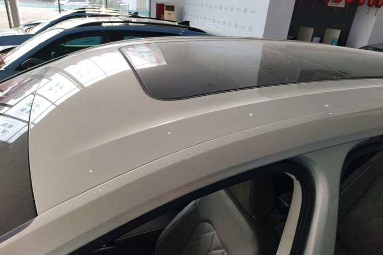 Used Volkswagen Viloran 2023 Revised 380TSI Prestige Edition Roof