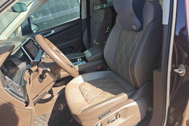 Used Volkswagen Viloran 2023 380TSI Prestige Edition Left Front Seat