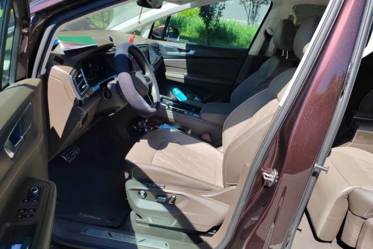 Used Volkswagen Viloran 2023 380TSI Prestige Edition Driver Seat