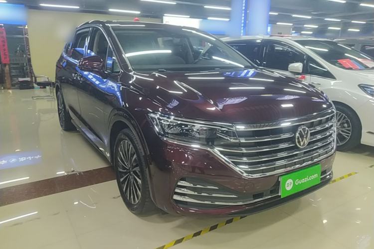 Used Volkswagen Viloran 2023 380TSI Prestige Edition Front Right 45 Deg