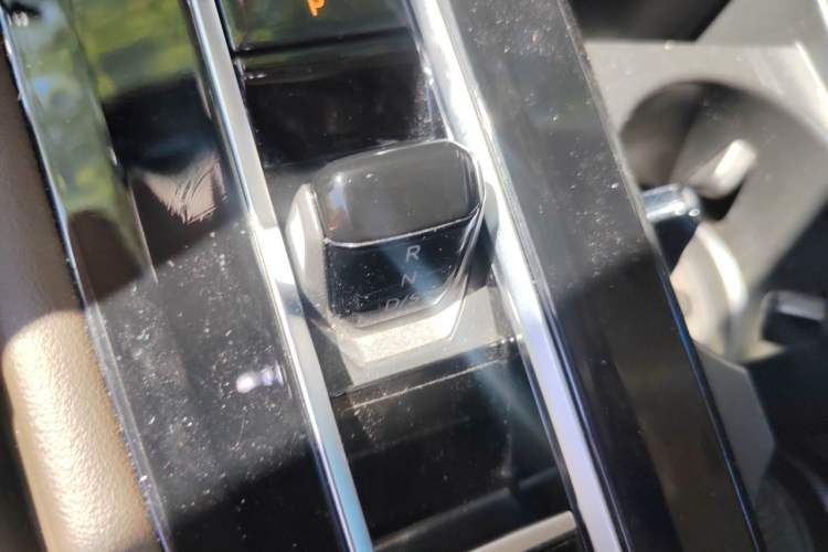 Used Volkswagen Viloran 2023 380TSI Prestige Edition Gear Lever