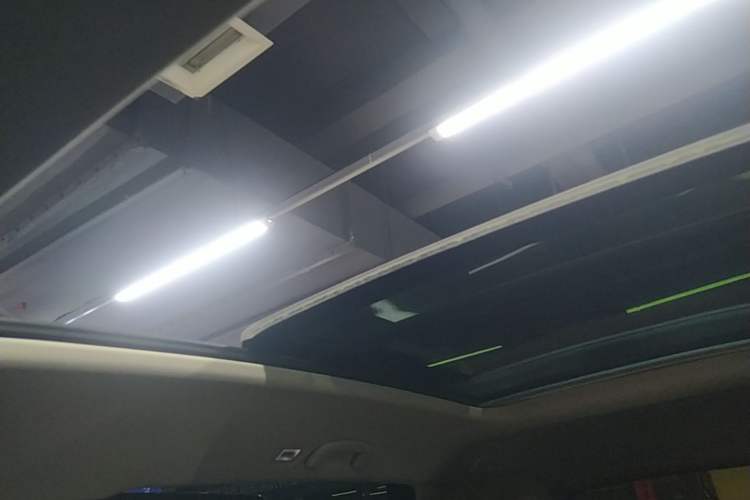 Used Volkswagen Viloran 2023 380TSI Prestige Edition Headliner