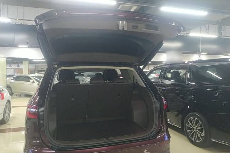 Used Volkswagen Viloran 2023 380TSI Prestige Edition Trunk