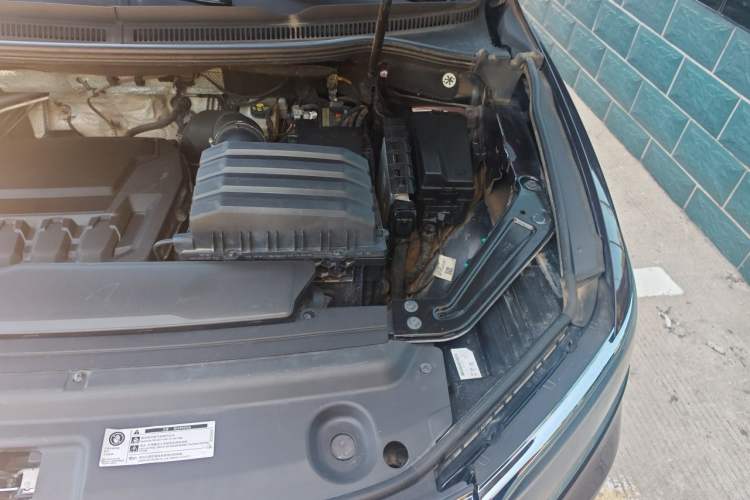 Used Volkswagen Viloran 2023 380TSI Flagship Edition Engine Bay Left