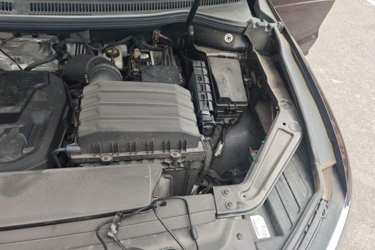 Used Volkswagen Viloran 2023 380TSI Prestige Edition Engine Bay Left