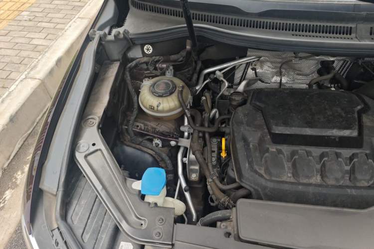 Used Volkswagen Viloran 2023 380TSI Prestige Edition Engine Bay Right
