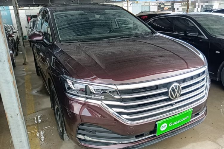 Used Volkswagen Viloran 2023 380TSI Luxury Edition Front Right 45 Deg