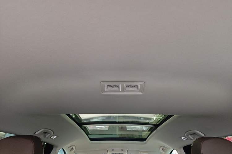 Used Volkswagen Viloran 2023 Revised Version 380TSI Luxury Edition Headliner