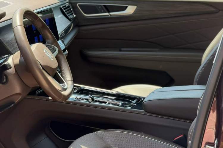Used Volkswagen Viloran 2023 380TSI Prestige Edition Interior 2